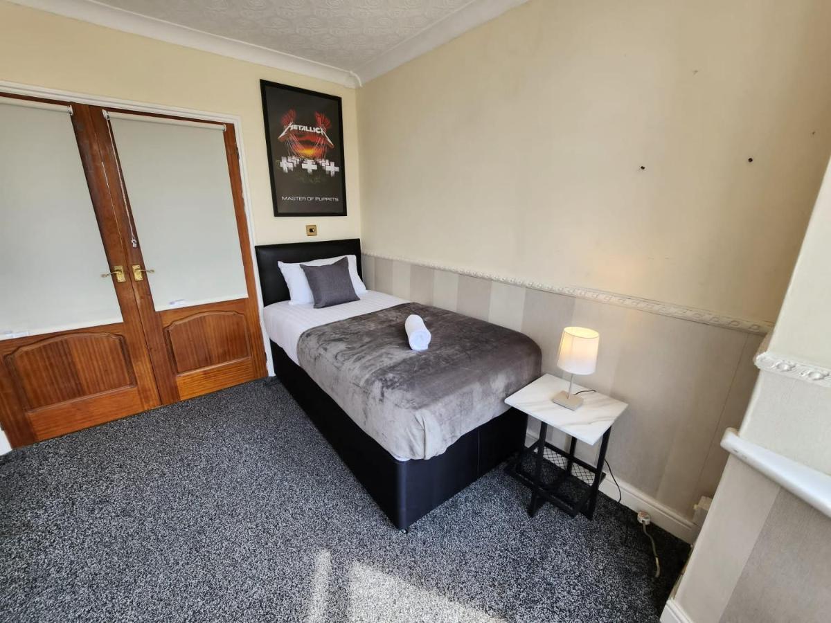 Sheldon Shared House Otel Solihull Dış mekan fotoğraf
