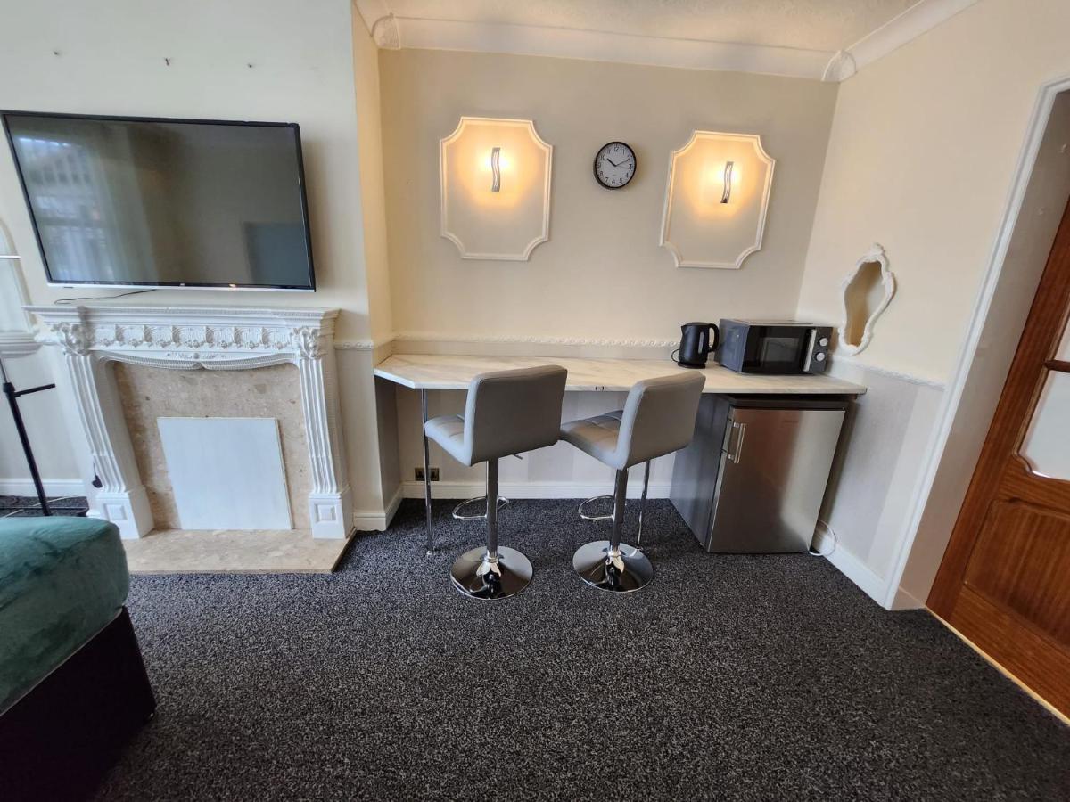 Sheldon Shared House Otel Solihull Dış mekan fotoğraf