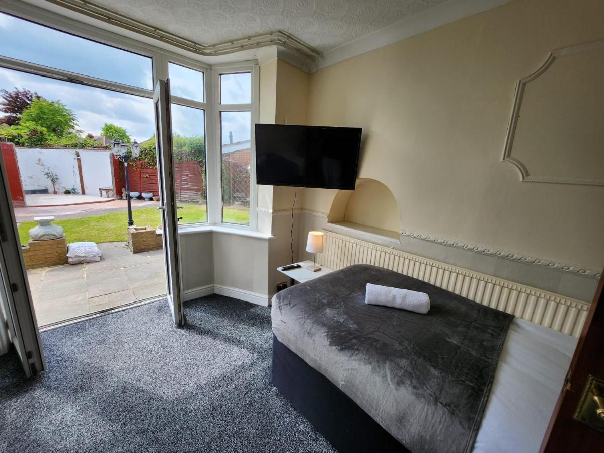 Sheldon Shared House Otel Solihull Dış mekan fotoğraf
