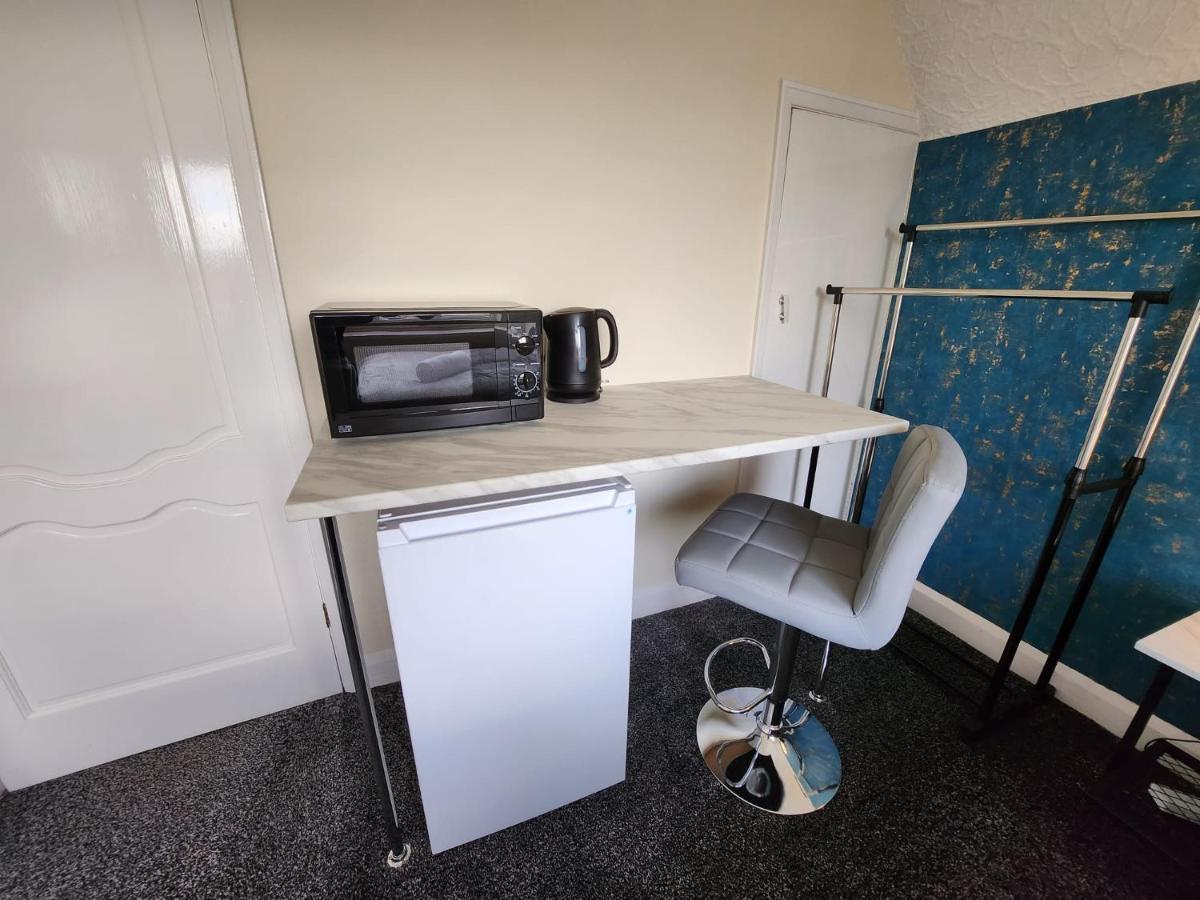 Sheldon Shared House Otel Solihull Dış mekan fotoğraf
