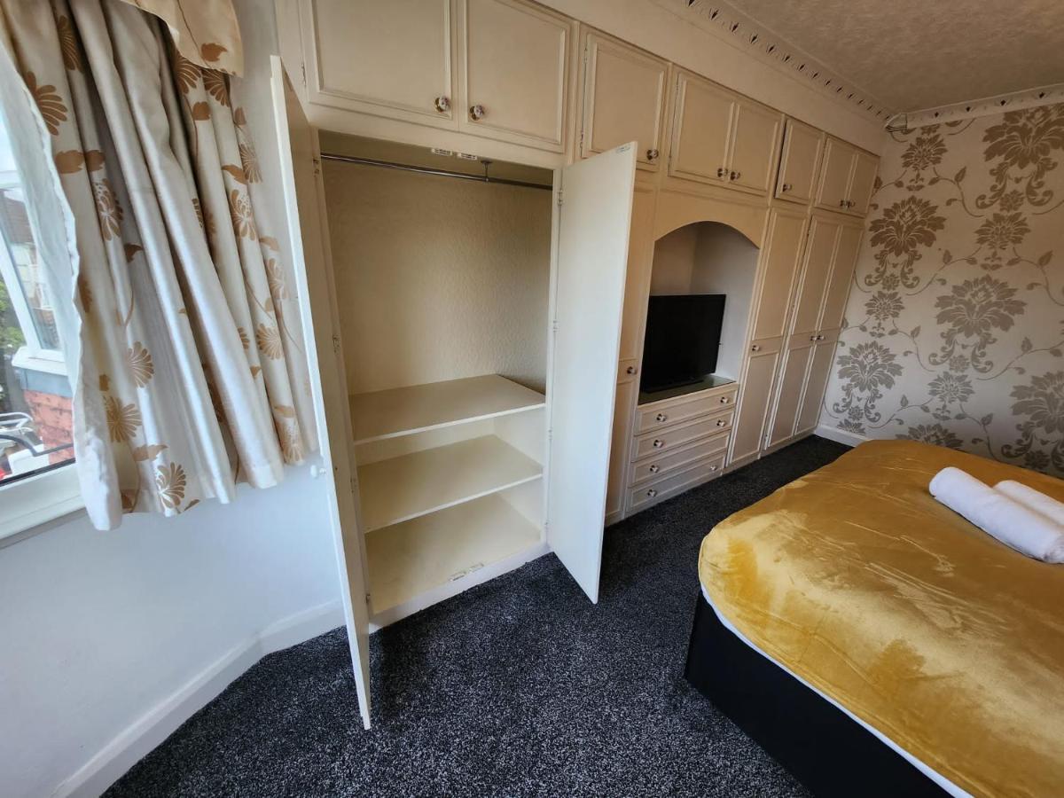 Sheldon Shared House Otel Solihull Dış mekan fotoğraf